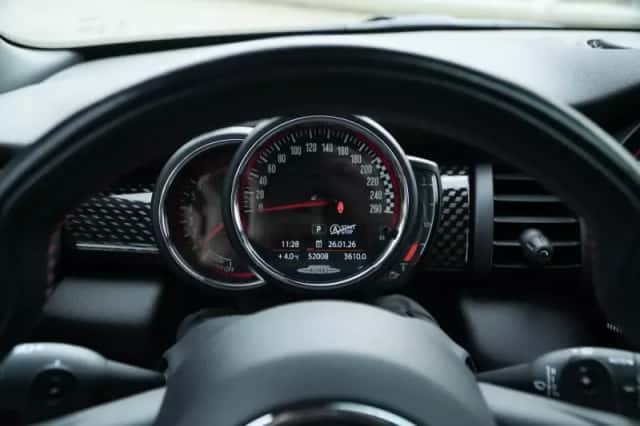 MINI 2.0 John Cooper Works (2018) thumbnail 5