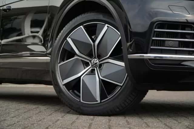 Volkswagen Touareg (2020) thumbnail 4