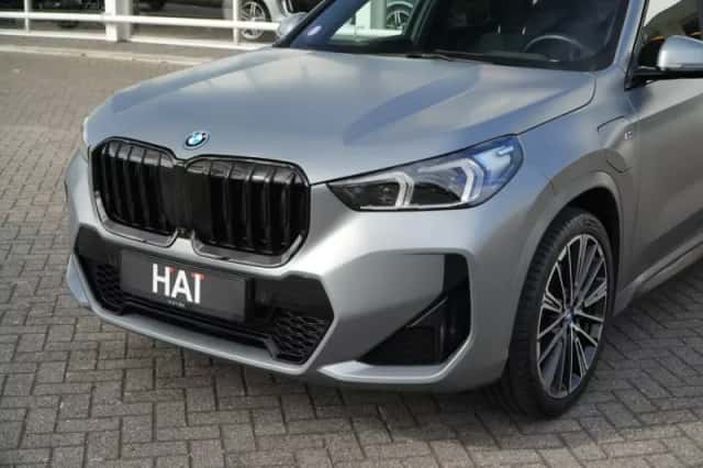 BMW X1 (2023) thumbnail 3