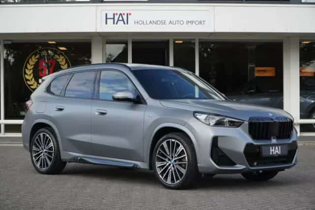 BMW X1 (2023) thumbnail 4