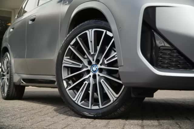 BMW X1 (2023) thumbnail 5