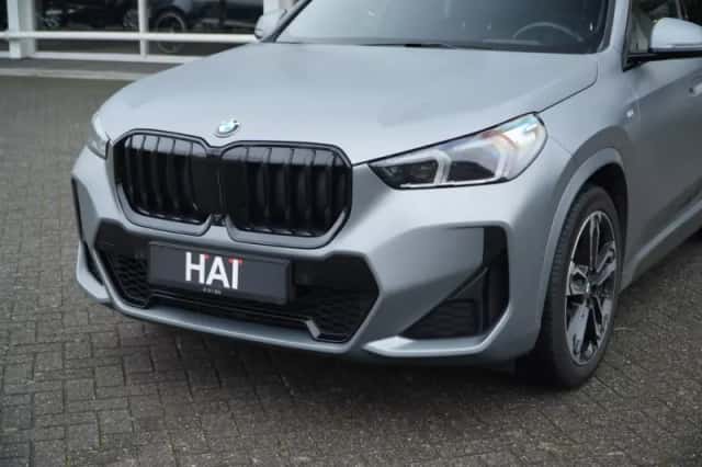 BMW X1 (2022) thumbnail 3