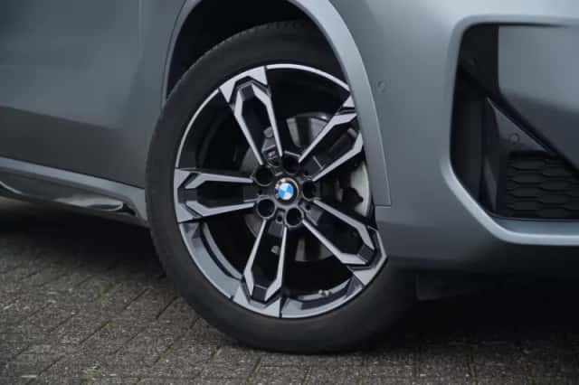 BMW X1 (2022) thumbnail 4