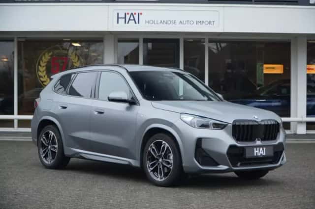 BMW X1 (2022) thumbnail 5