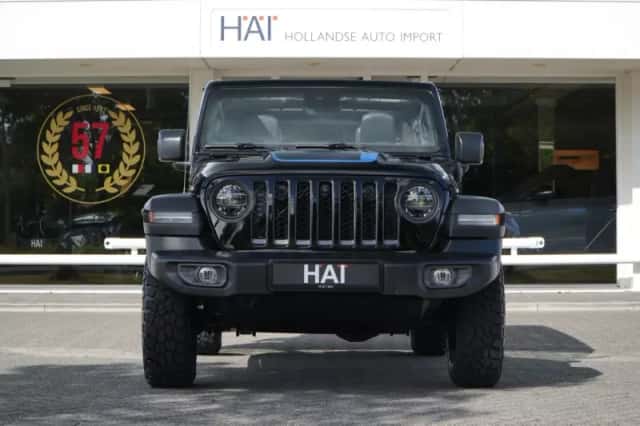 Jeep Wrangler (2021) thumbnail 2