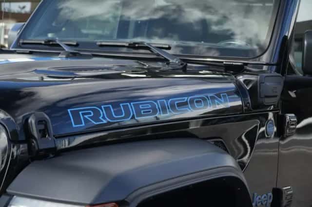 Jeep Wrangler (2021) thumbnail 6