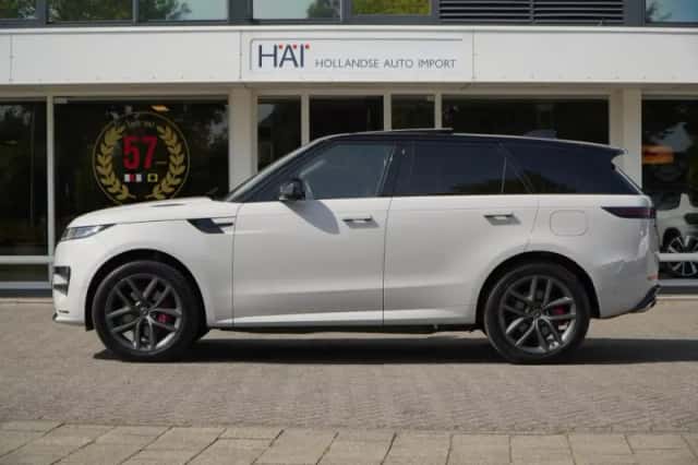Land Rover Range Rover Sport (2026) thumbnail 6