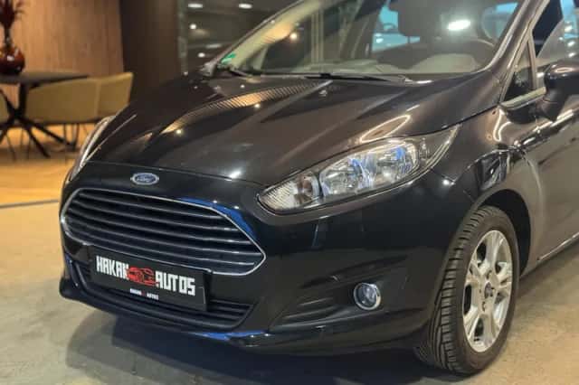 Ford Fiesta (2014) thumbnail 5