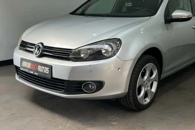 Volkswagen Golf (2010) thumbnail 4