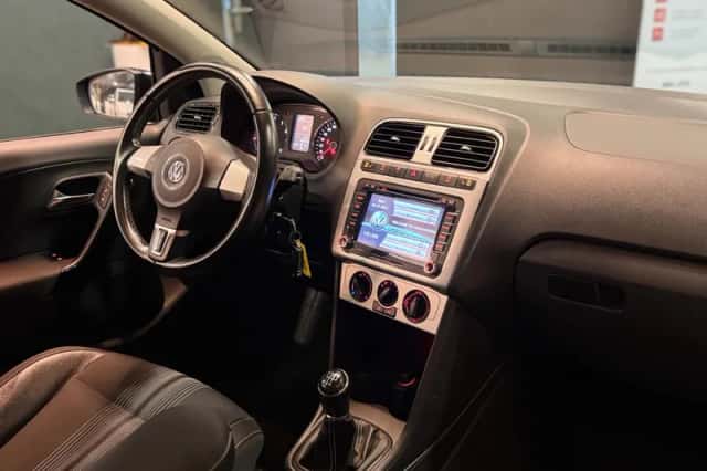 Volkswagen Polo (2012) thumbnail 3