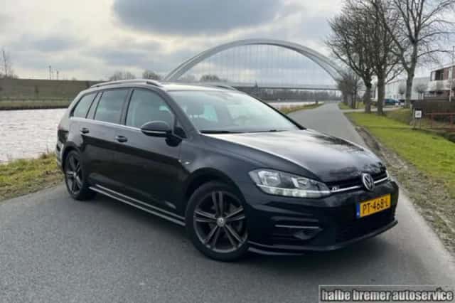 Volkswagen Golf (2017) thumbnail 1
