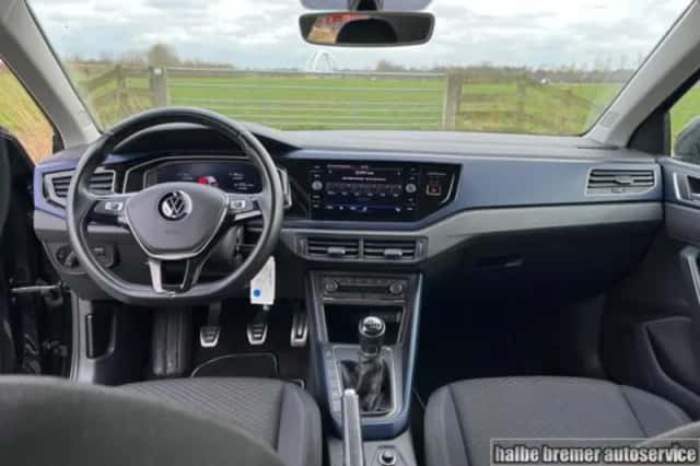 Volkswagen Polo (2021) thumbnail 3