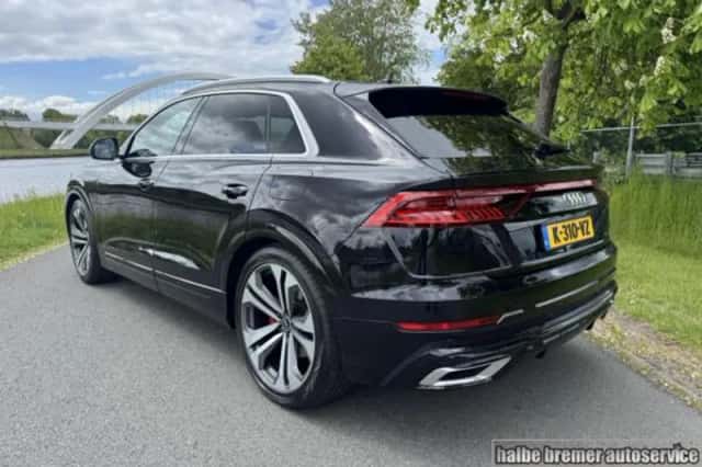 Audi Q8 (2021) thumbnail 4
