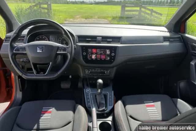 SEAT Arona (2019) thumbnail 2