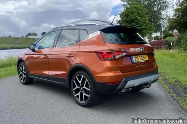 SEAT Arona (2019) thumbnail 3