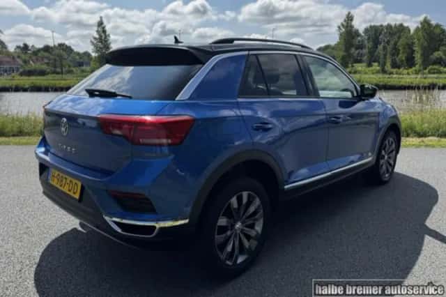 Volkswagen T-Roc (2020) thumbnail 4