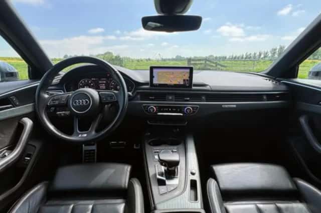 Audi A4 (2017) thumbnail 6