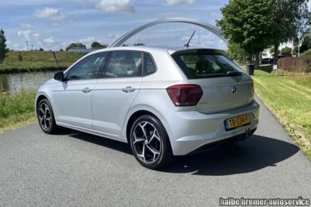 Volkswagen Polo (2018) thumbnail 2