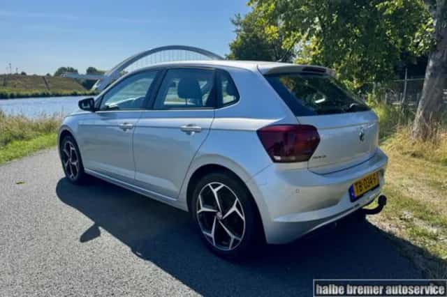 Volkswagen Polo (2018) thumbnail 2