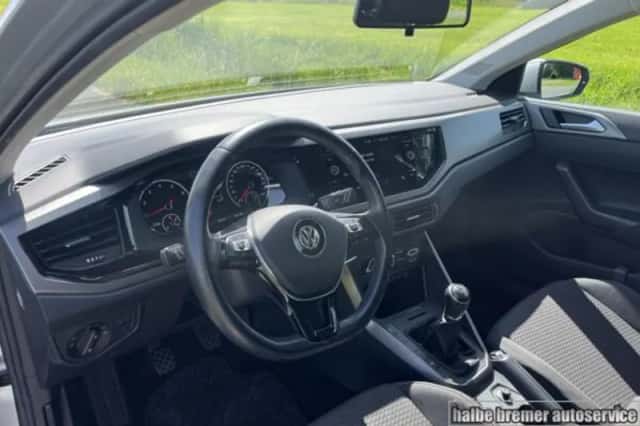 Volkswagen Polo (2018) thumbnail 3