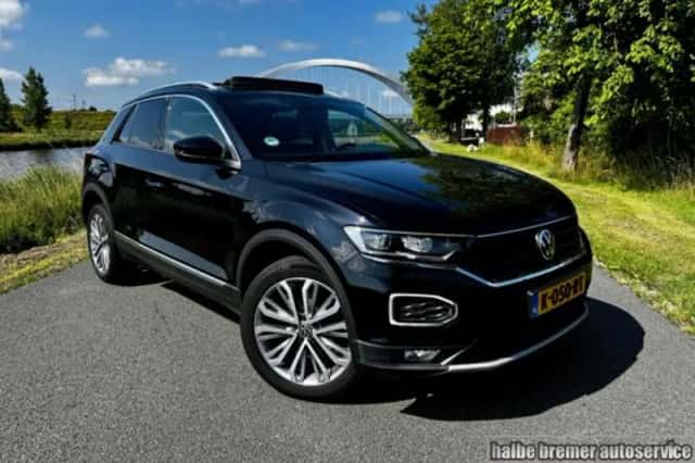 Volkswagen T-Roc (2021) thumbnail 1