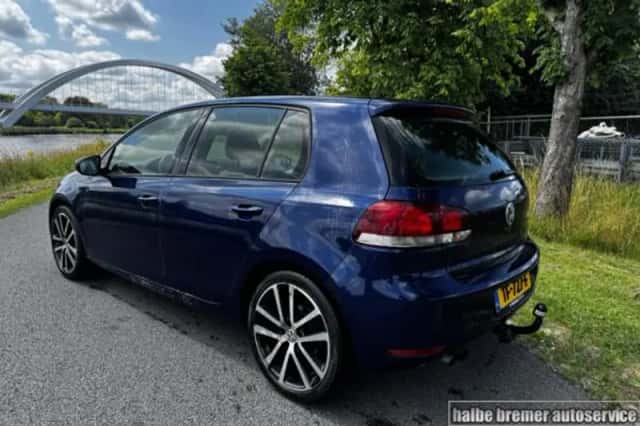 Volkswagen Golf (2012) thumbnail 2