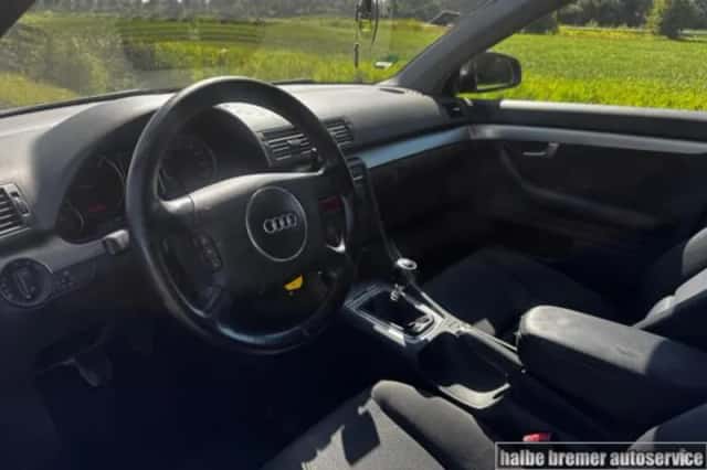 Audi A4 (2005) thumbnail 4