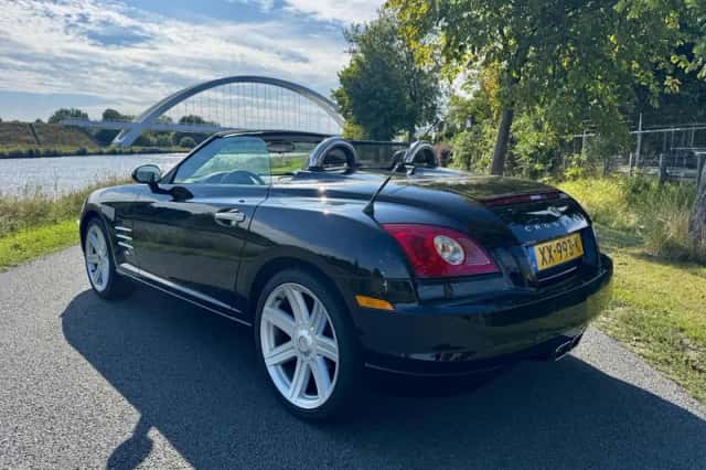 Chrysler Crossfire (2006) thumbnail 2