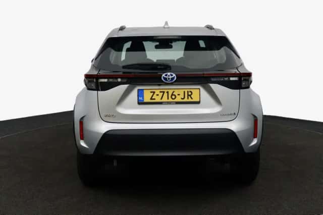 Toyota Yaris Cross (2024) thumbnail 5