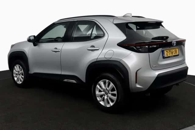 Toyota Yaris Cross (2024) thumbnail 6