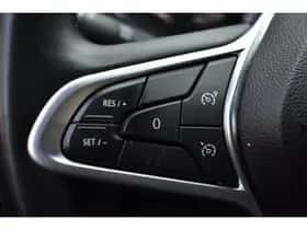 Renault Clio (2022) thumbnail 17