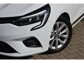 Renault Clio (2022) thumbnail 3