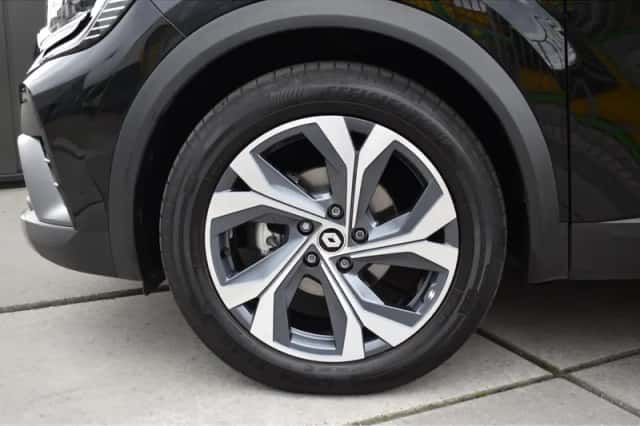 Renault Captur (2023) thumbnail 4