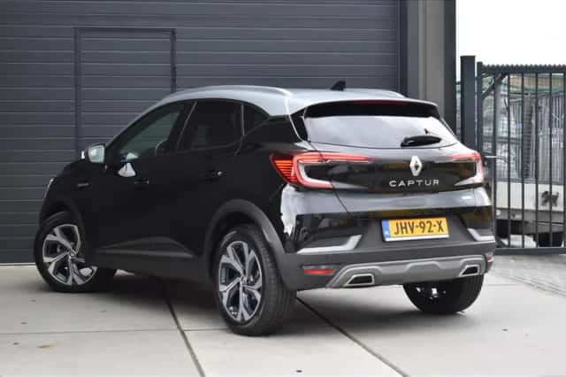 Renault Captur (2023) thumbnail 8