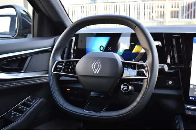 Renault Austral (2025) thumbnail 12