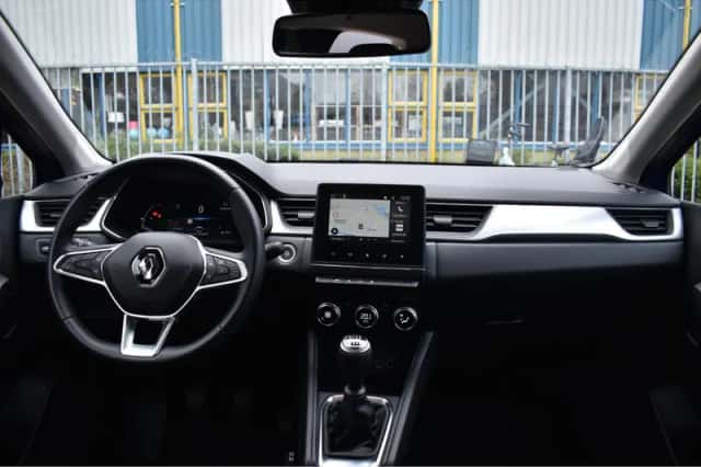 Renault Captur (2022) thumbnail 12