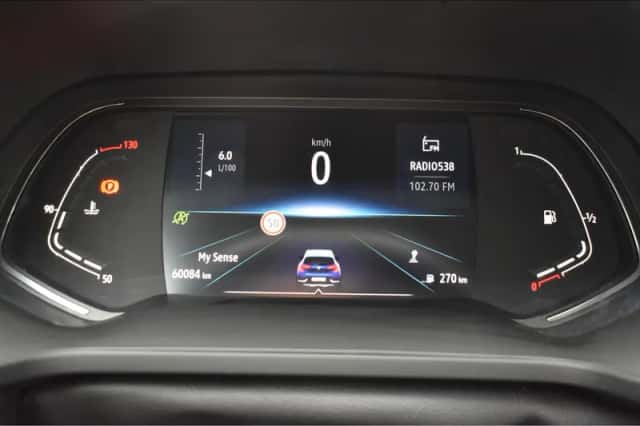 Renault Captur (2022) thumbnail 17