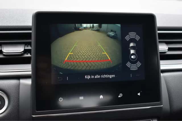 Renault Captur (2022) thumbnail 19