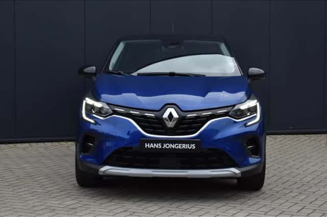 Renault Captur (2022) thumbnail 4