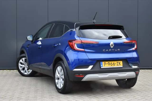 Renault Captur (2022) thumbnail 5