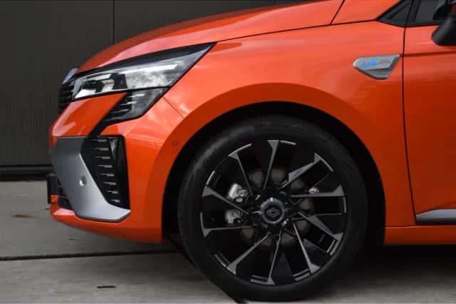 Renault Clio (2025) thumbnail 4