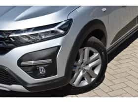 Dacia Sandero Stepway (2022) thumbnail 2