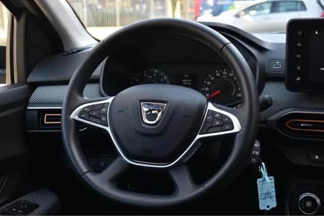 Dacia Sandero Stepway (2022) thumbnail 16