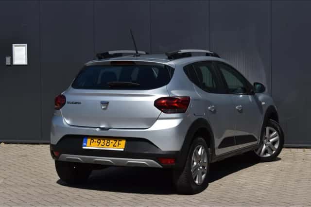Dacia Sandero Stepway (2022) thumbnail 3