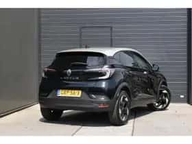 Renault Captur (2024) thumbnail 3