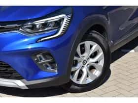 Renault Captur (2021) thumbnail 2