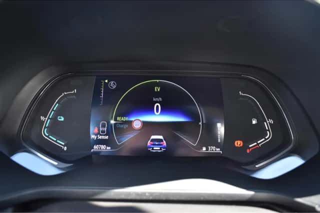 Renault Captur (2021) thumbnail 17