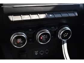 Renault Captur (2021) thumbnail 21