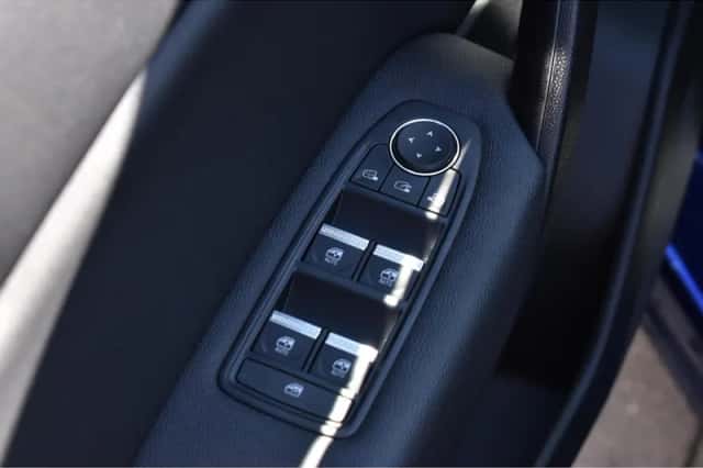 Renault Captur (2021) thumbnail 25
