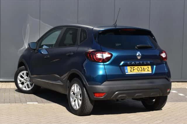 Renault Captur (2019) thumbnail 2